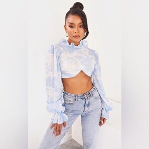 ✨5 for $25✨ Prettylittlething blue wash high neck curve hem crop top